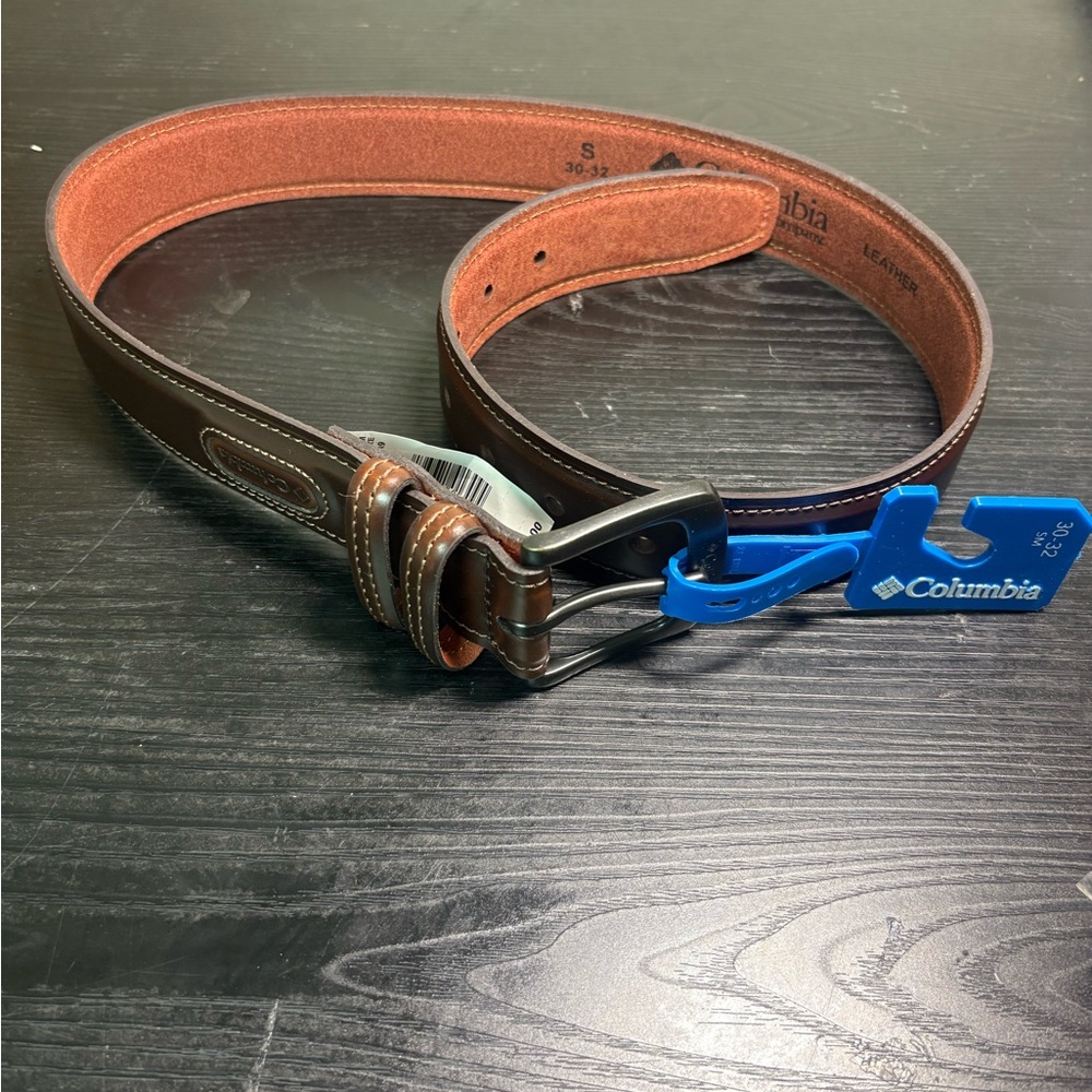 Columbia Brown Leather Men's Belt size S30/32 NWT all Leather